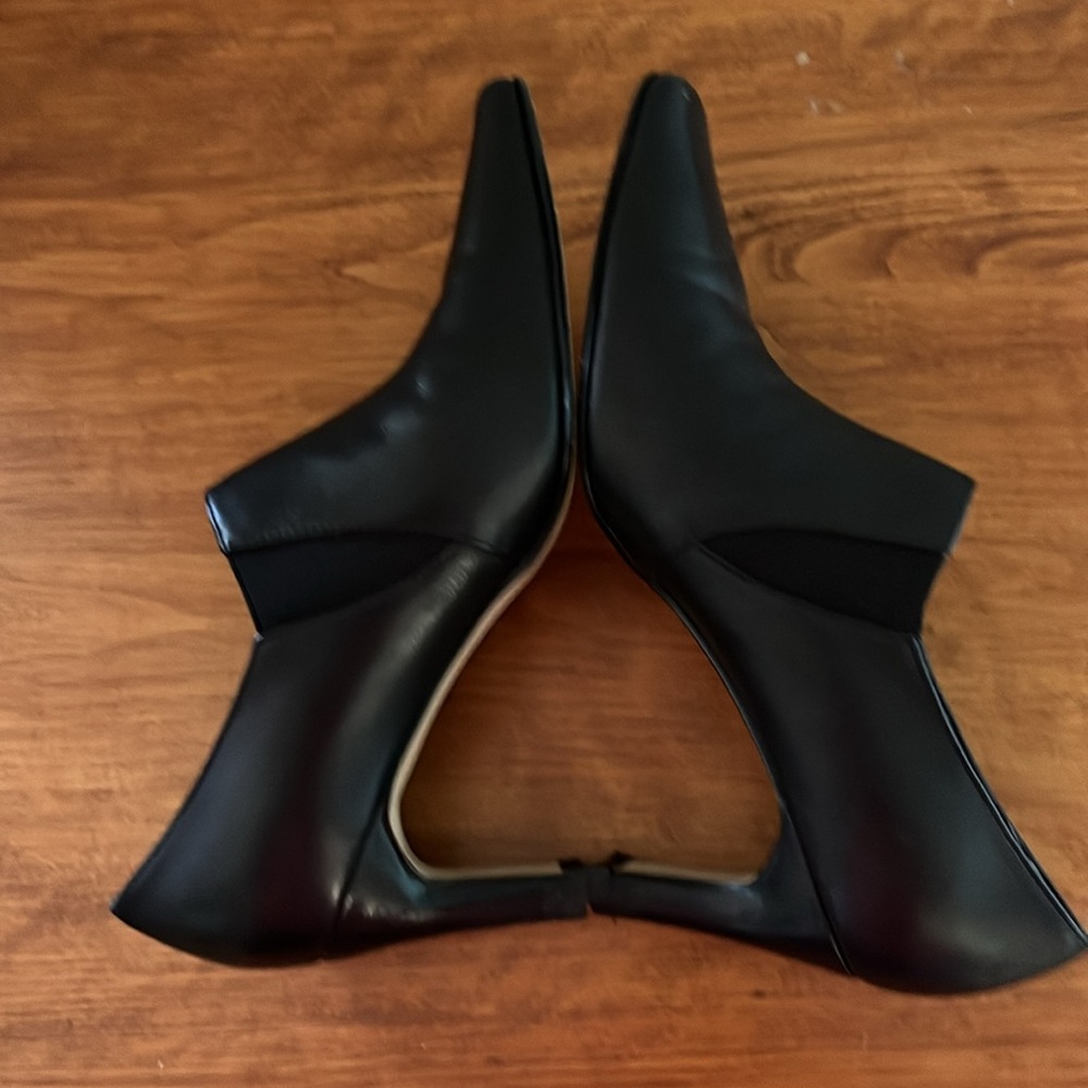 VINTAGE JASMIN NEW YORK Black Leather Shoes